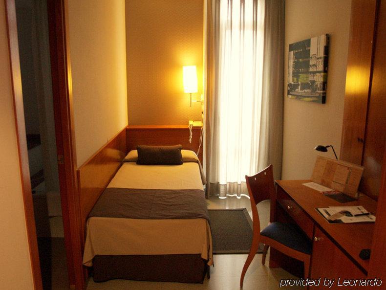 Hotel Granollers Exteriör bild