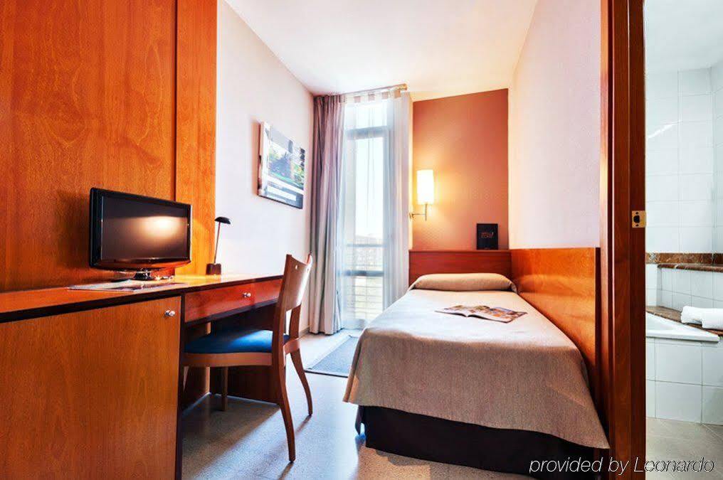 Hotel Granollers Exteriör bild